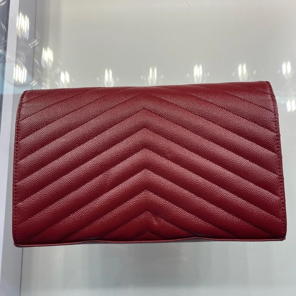 CLASSIC CASSANDRE CHAIN WALLET IN GRAIN DE POUDRE LEATHER - Picture 3 of 4